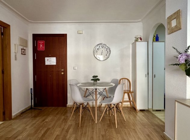 Reventa - Apartamento / Piso - Torrevieja