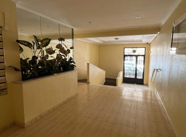 Reventa - Apartamento / Piso - Torrevieja