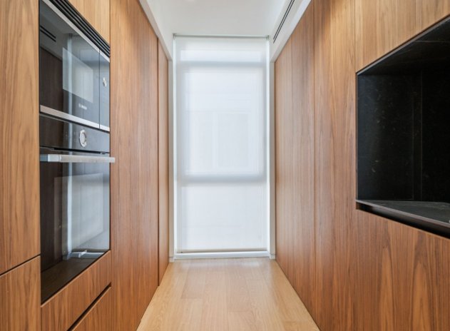 Resale - Apartment / Flat * - Torrevieja *