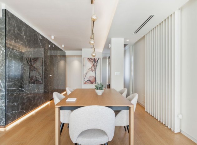 Resale - Apartment / Flat * - Torrevieja *