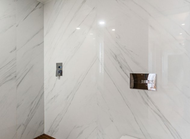 Resale - Apartment / Flat * - Torrevieja *