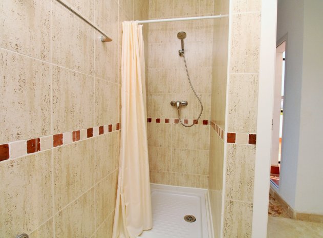 Herverkoop - Rijwoning - Playa Flamenca