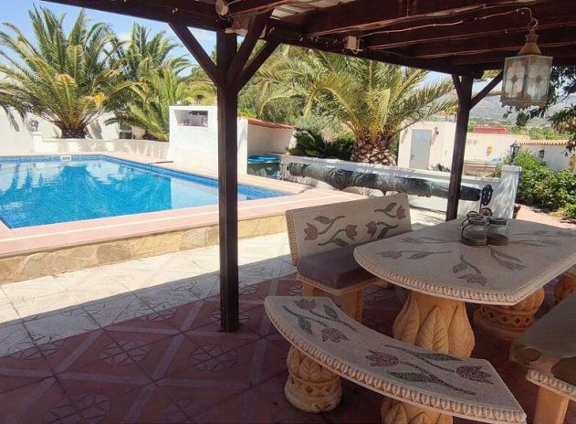 Wiederverkauf - Villa - Sax