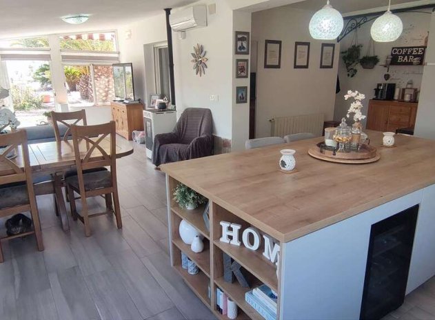 Wiederverkauf - Villa - Sax