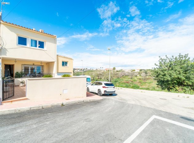 Herverkoop - Rijwoning - San Miguel de Salinas - Torremendo