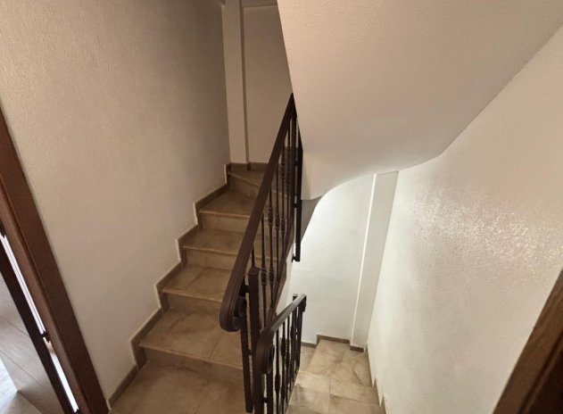 Herverkoop - Rijwoning - Guardamar del Segura - Urbanizaciones