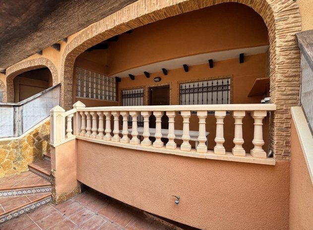 Herverkoop - Rijwoning - Guardamar del Segura - Urbanizaciones