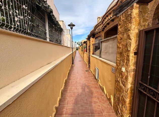 Herverkoop - Rijwoning - Guardamar del Segura - Urbanizaciones