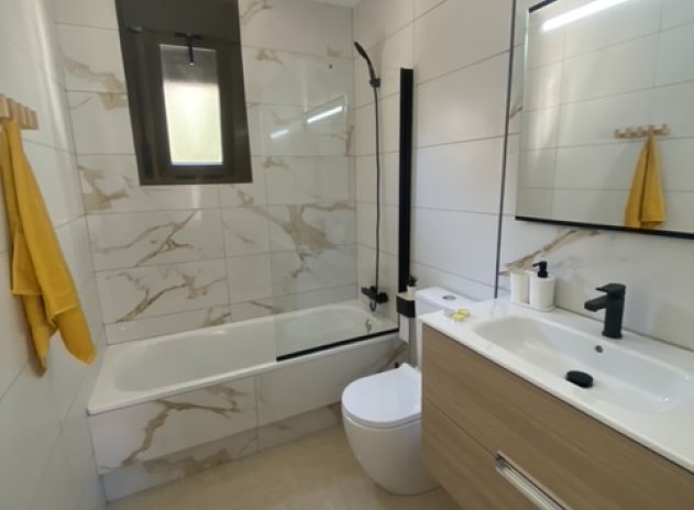 Herverkoop - Rijwoning - San Miguel de Salinas