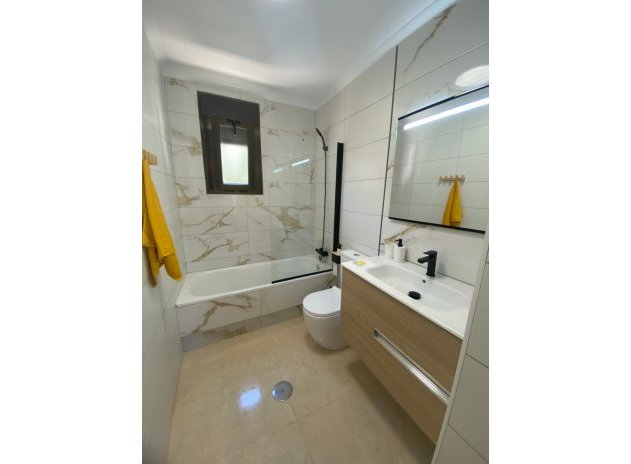 Herverkoop - Rijwoning - San Miguel de Salinas