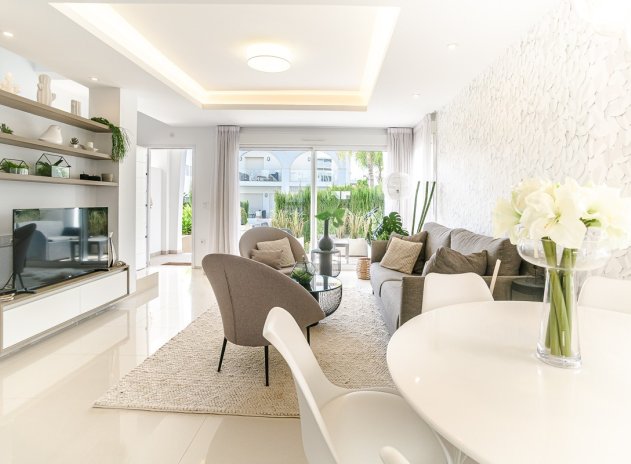 Resale - Villa * - Ciudad Quesada *