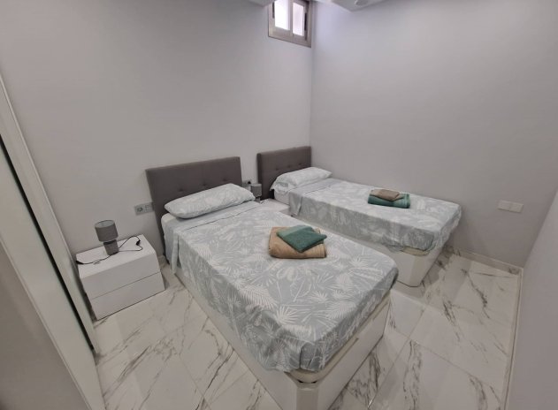 Herverkoop - Villa - Orihuela Costa - Villamartín