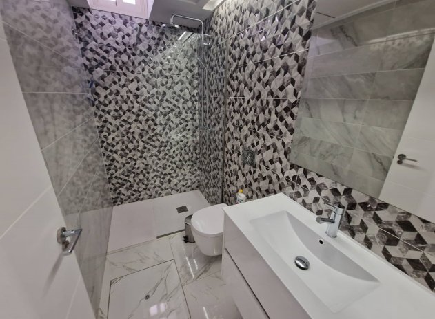 Herverkoop - Villa - Orihuela Costa - Villamartín