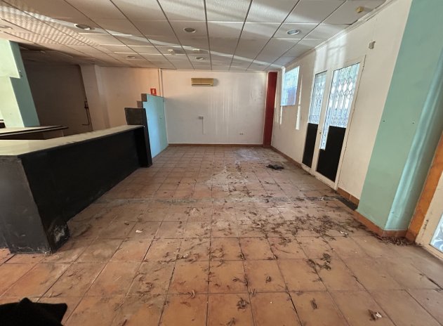 Herverkoop - Commercieel - Villamartin - Villamartín