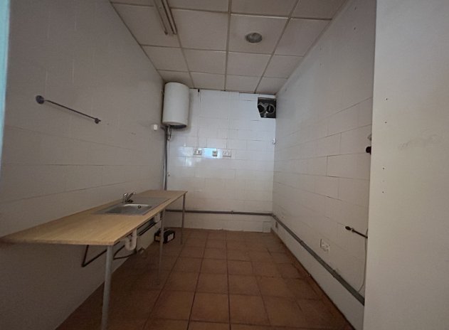 Herverkoop - Commercieel - Villamartin - Villamartín