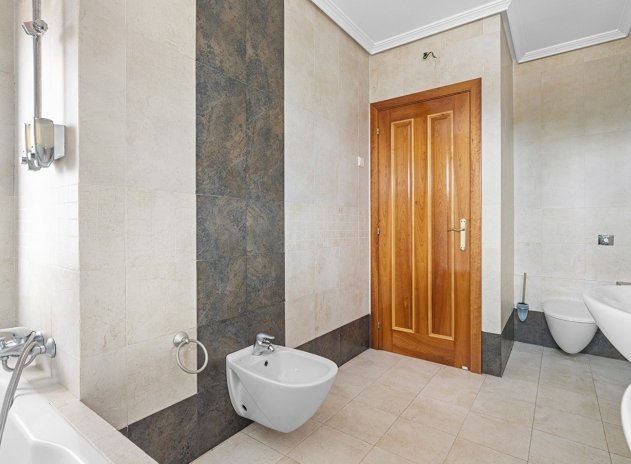 Herverkoop - Villa - Alicante - Rebolledo