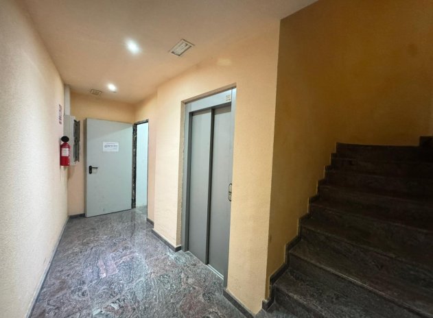 Revente - Parking / Garage - Torrevieja