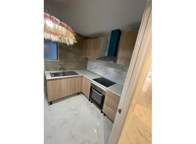 Resale - Apartment / Flat * - Torrevieja *