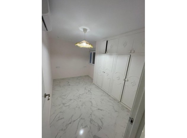 Resale - Apartment / Flat * - Torrevieja *