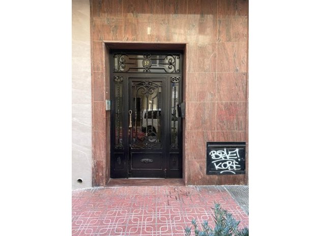 Resale - Apartment / Flat * - Torrevieja *