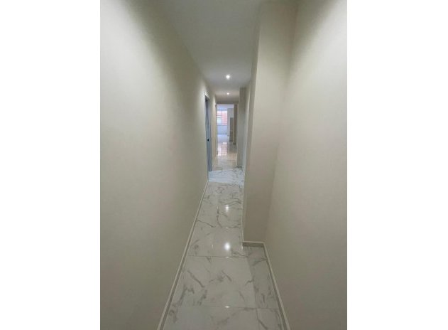 Resale - Apartment / Flat * - Torrevieja *