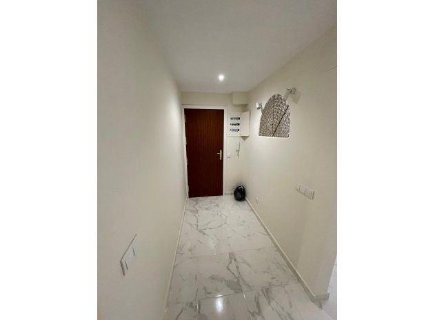 Resale - Apartment / Flat * - Torrevieja *
