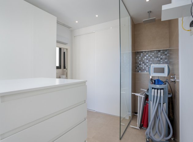 Herverkoop - Rijwoning - Benijofar