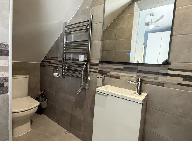 Herverkoop - Villa - Villamartin - Villamartín