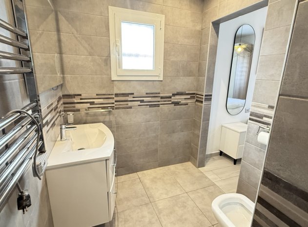 Herverkoop - Villa - Villamartin - Villamartín