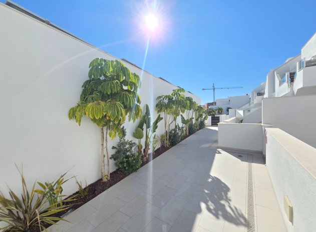 Resale - Apartment / Flat * - Pilar de la Horadada *