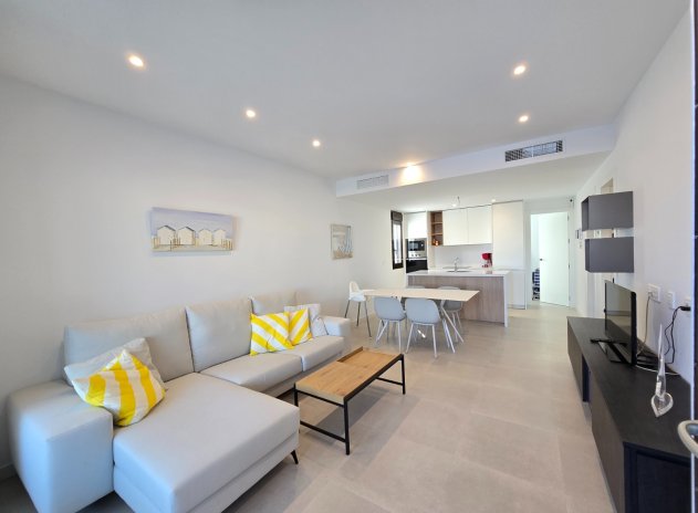 Resale - Apartment / Flat * - Pilar de la Horadada *