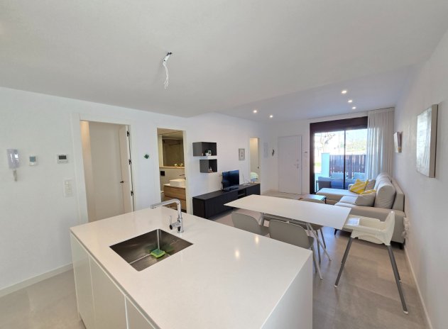 Resale - Apartment / Flat * - Pilar de la Horadada *