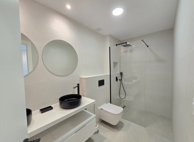 Resale - Apartment / Flat * - Pilar de la Horadada *