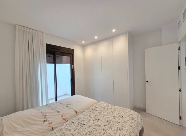 Resale - Apartment / Flat * - Pilar de la Horadada *