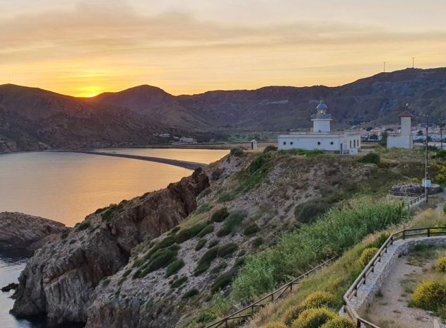 New Build - Townhouse * - La Union * - centro