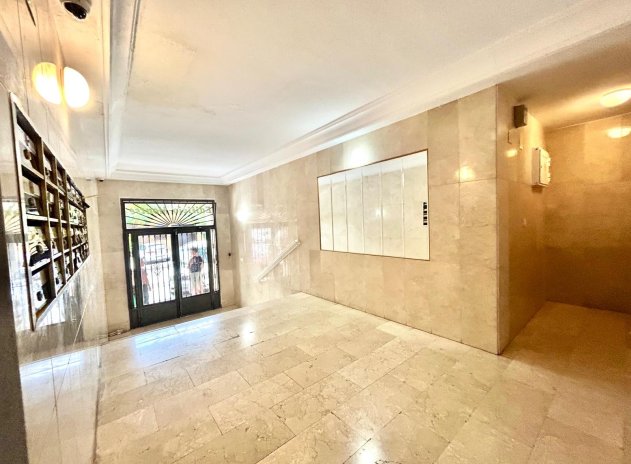 Wiederverkauf - Wohnung - Torrevieja