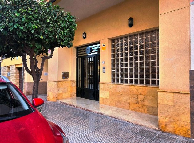 Resale - Apartment / Flat * - Almoradi