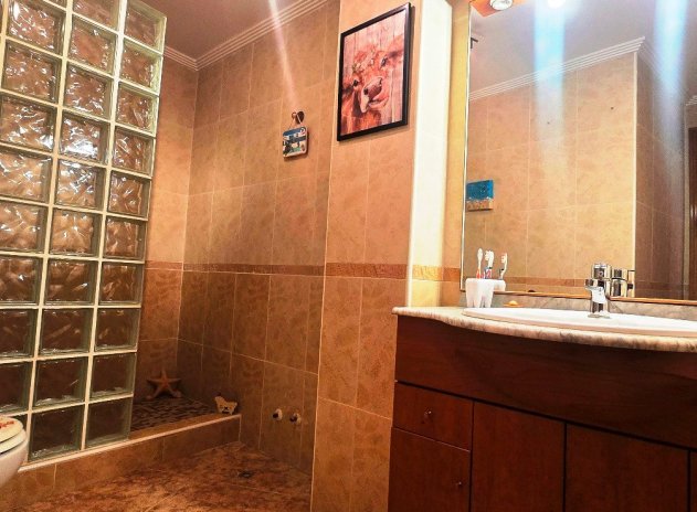 Resale - Apartment / Flat * - Almoradi