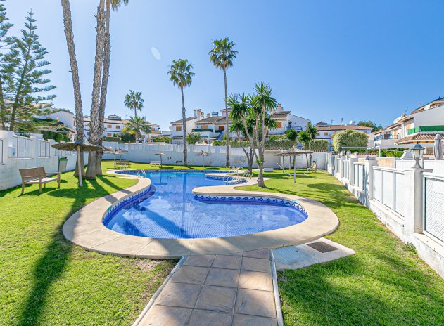 Reventa - Villa - Mil Palmeras - Riomar