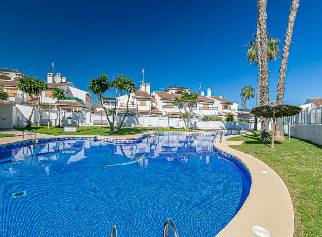 Reventa - Villa - Mil Palmeras - Riomar