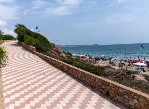 Reventa - Villa - Mil Palmeras - Riomar