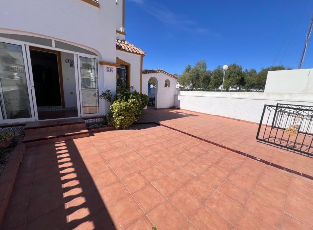 Resale - Villa * - Orihuela * - Entre Naranjos *