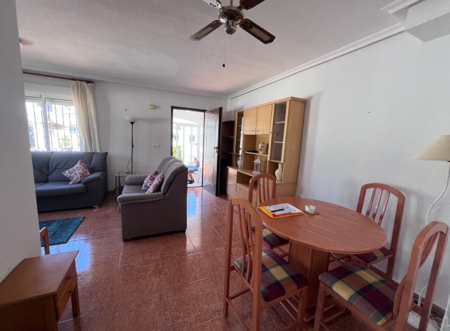 Resale - Villa * - Orihuela * - Entre Naranjos *