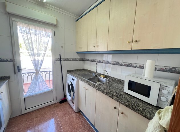 Resale - Villa * - Orihuela * - Entre Naranjos *