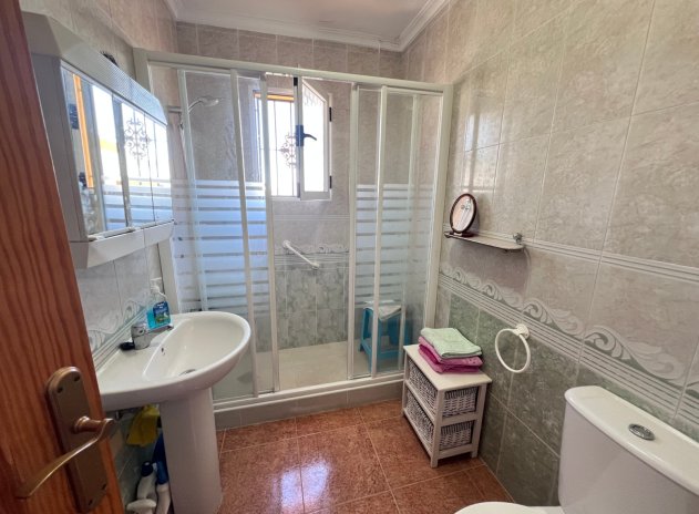 Resale - Villa * - Orihuela * - Entre Naranjos *