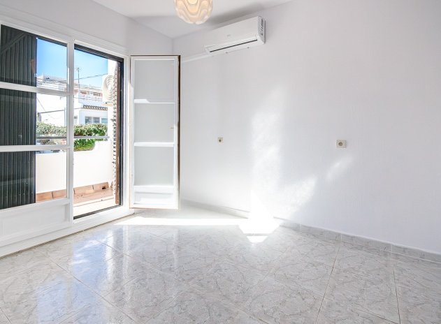 Revente - Villa - San Miguel de Salinas