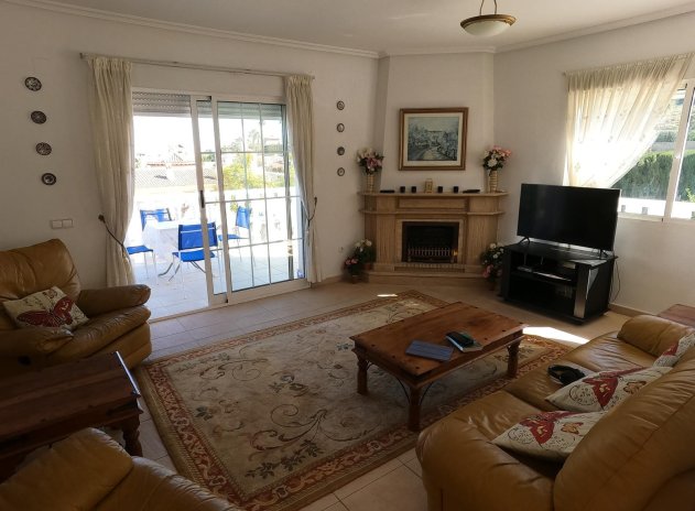Resale - Villa * - Algorfa *
