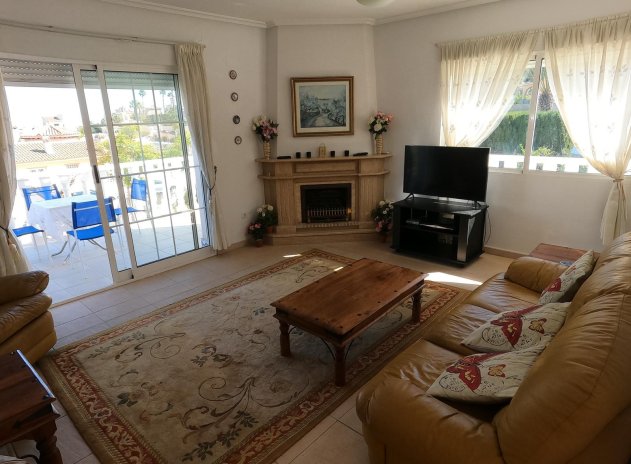 Resale - Villa * - Algorfa *