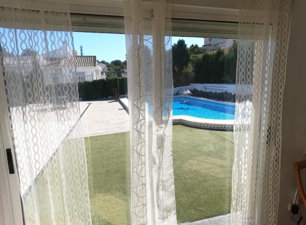 Resale - Villa * - Algorfa *