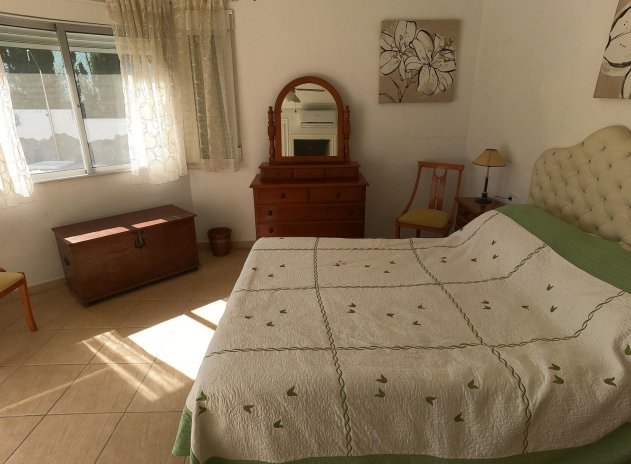 Resale - Villa * - Algorfa *